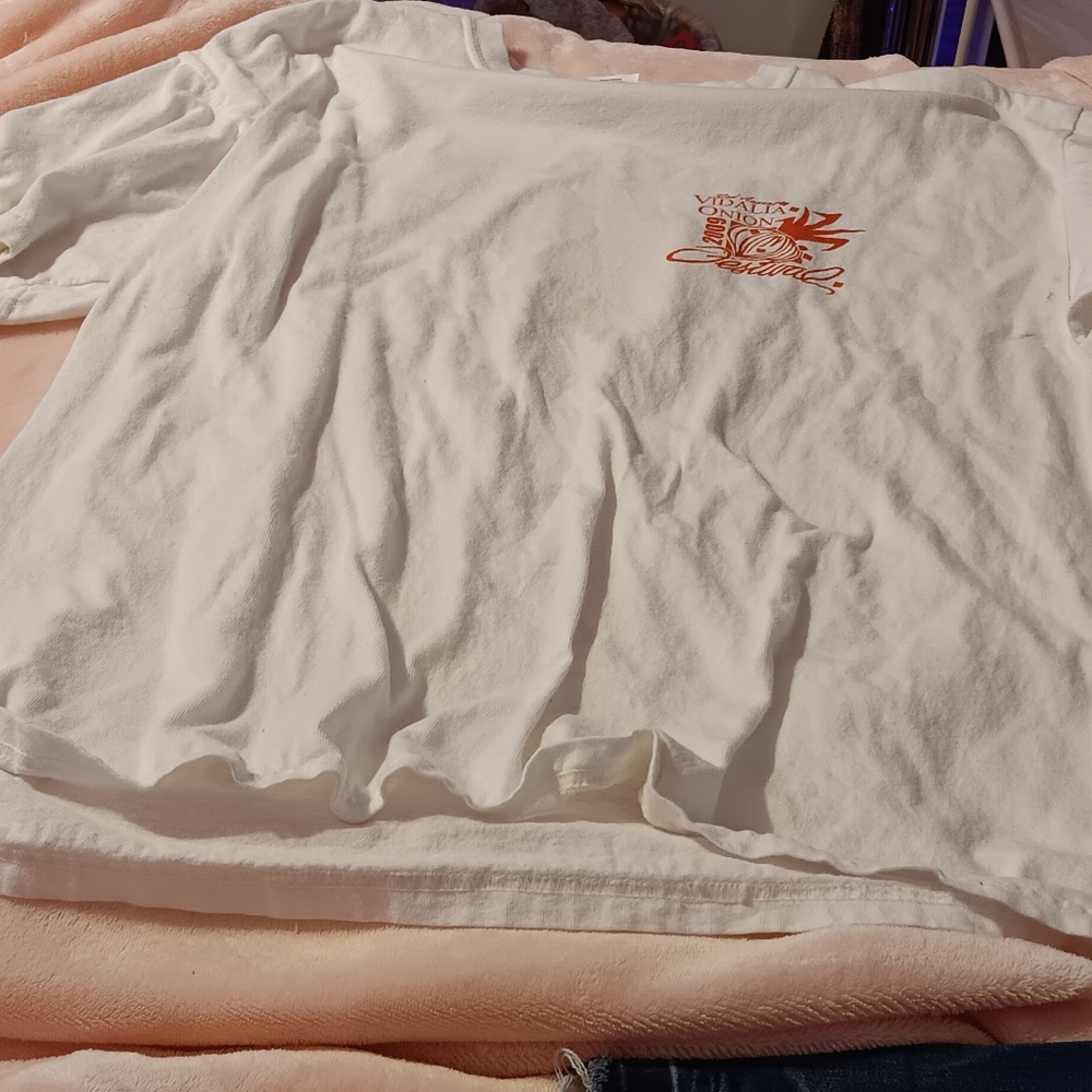 Gildan Kids White and Red Graphic Long Sleeve Tee